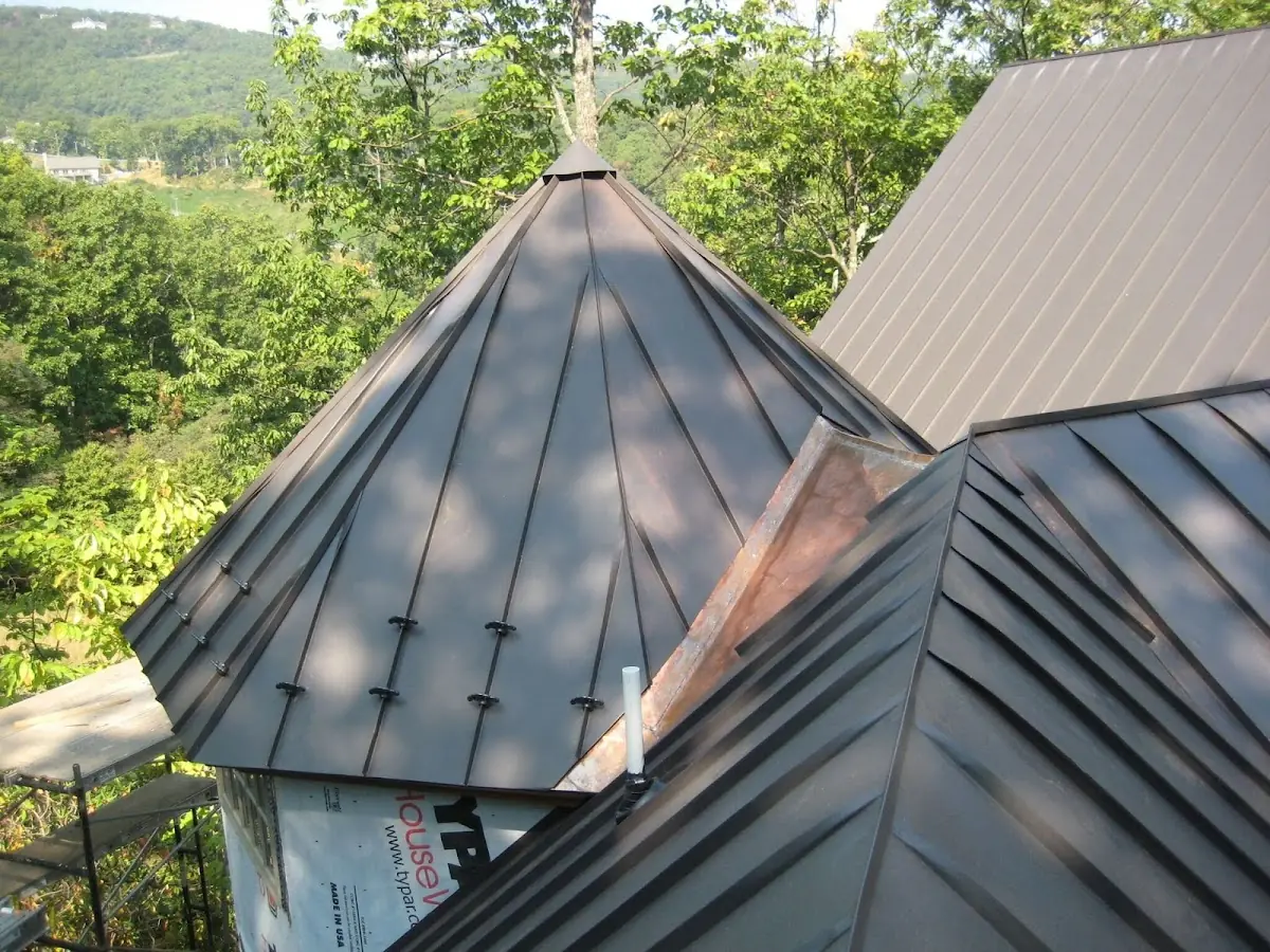 Professional Gutter Cleaning by Craftsman Roofing in Avocado Heights